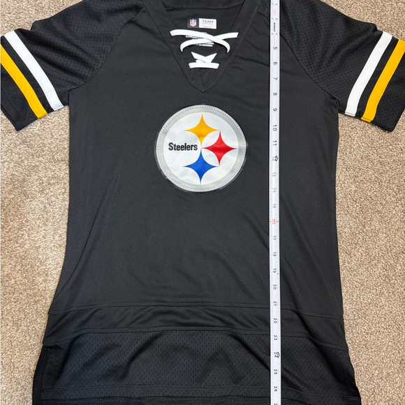 NFL Pittsburgh Steeles women’s small Black short sleeve shirt - Picture 5 of 5